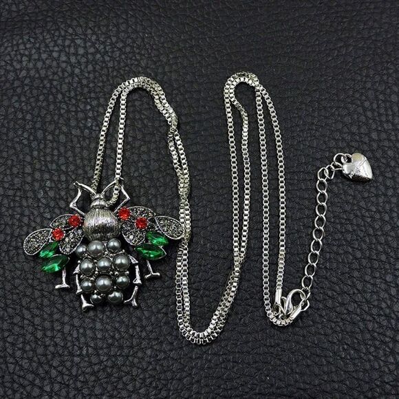 Enamel Cute Bee Honey Crystal Pendant Chain Necklace NWOT - Picture 3 of 3